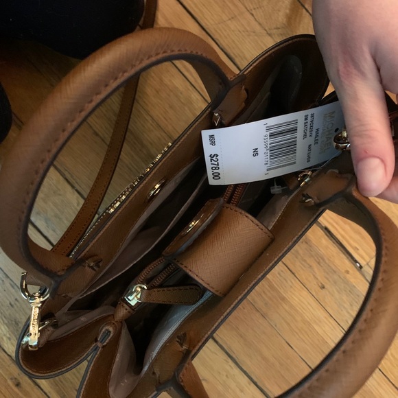 Brand new Michael kors Chelsea bag - Picture 2 of 6